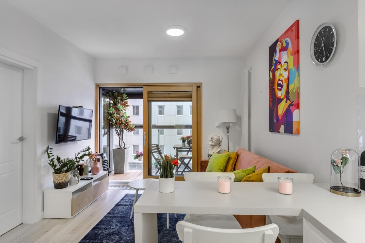 Luxury Apartment On Grzybowska Street Varşovia Exterior foto