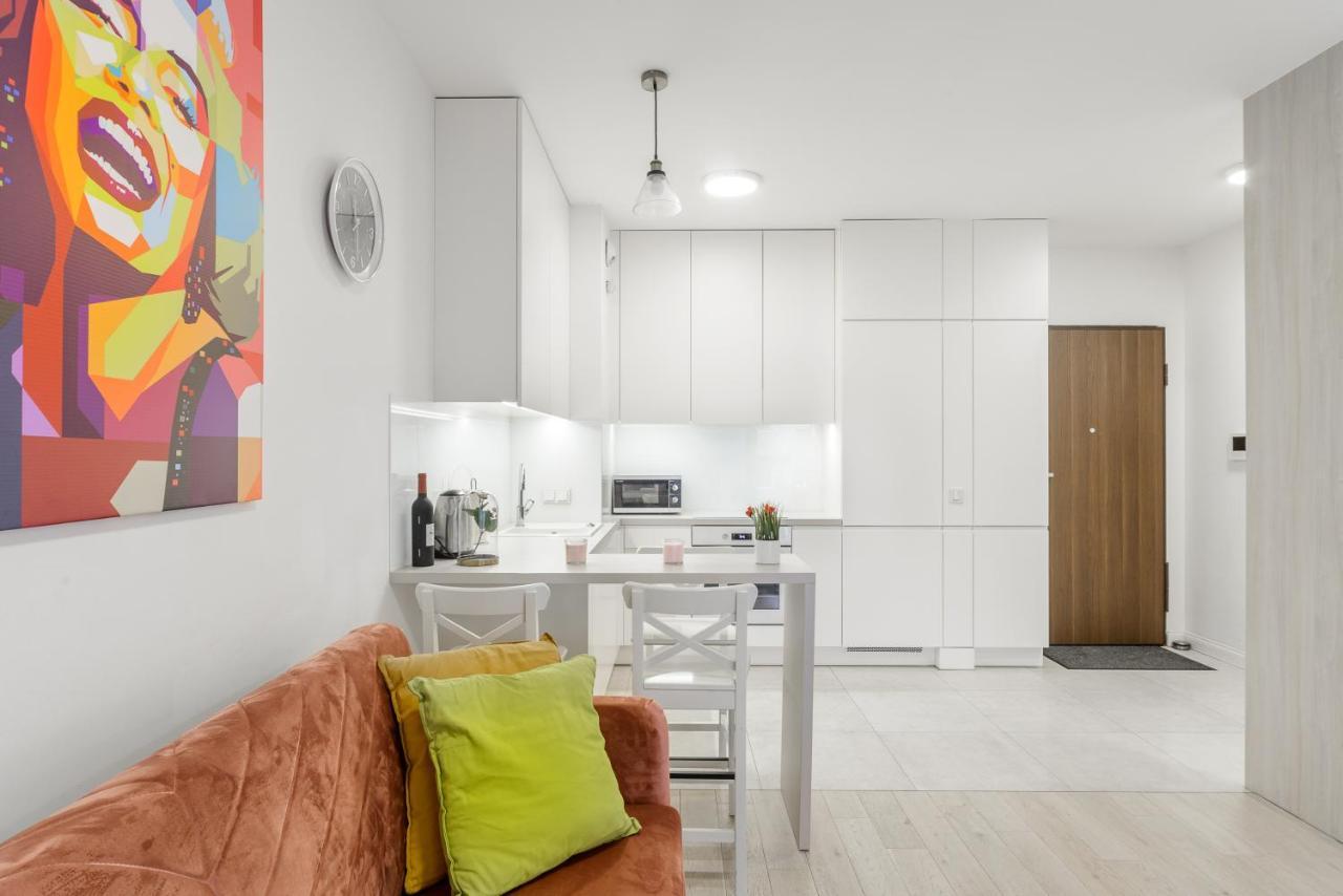 Luxury Apartment On Grzybowska Street Varşovia Exterior foto